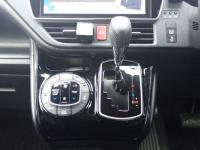 Toyota NOAH 2017