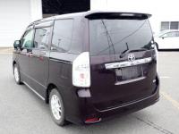 Toyota VOXY 2014