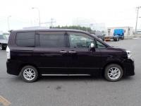 Toyota VOXY 2014
