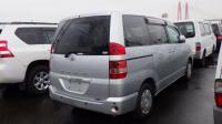 Toyota NOAH 2003