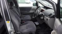 Toyota NOAH 2003