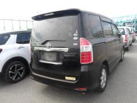 Toyota NOAH 2009