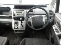 Toyota NOAH 2009