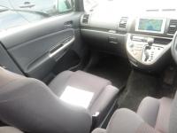 Toyota WISH 2004