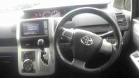 Toyota VOXY 2014