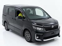 Toyota VOXY 2015