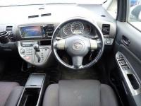 Toyota WISH 2004