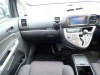 Toyota WISH 2004