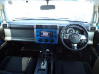 Toyota FJ CRUISER 2012