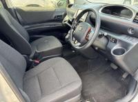 Toyota SIENTA 2021