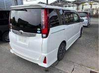 Toyota NOAH 2016