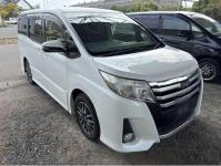 Toyota NOAH 2016