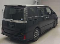 Toyota VOXY 2016