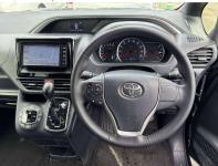 Toyota VOXY 2016
