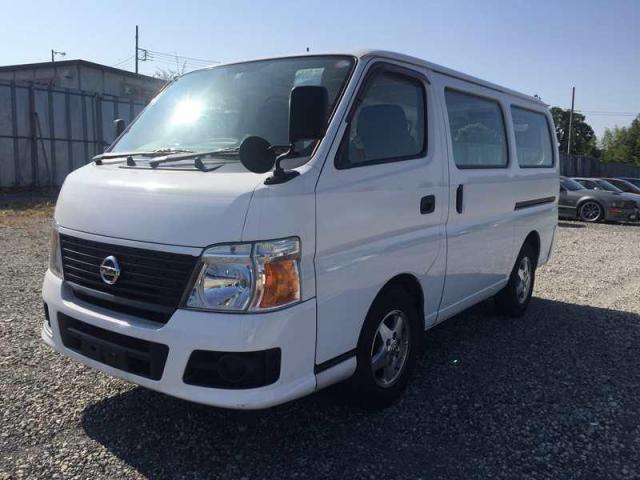 2011 nissan caravan